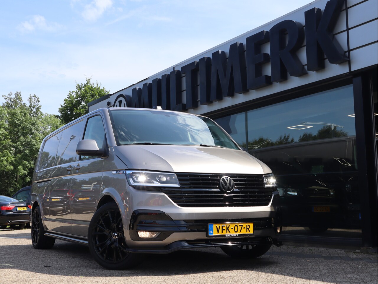 Volkswagen Transporter - 150PK DSG BULLI DIGITALE COCKPIT - AutoWereld.nl