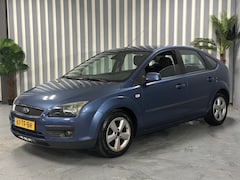 Ford Focus - 1.6-16V Futura