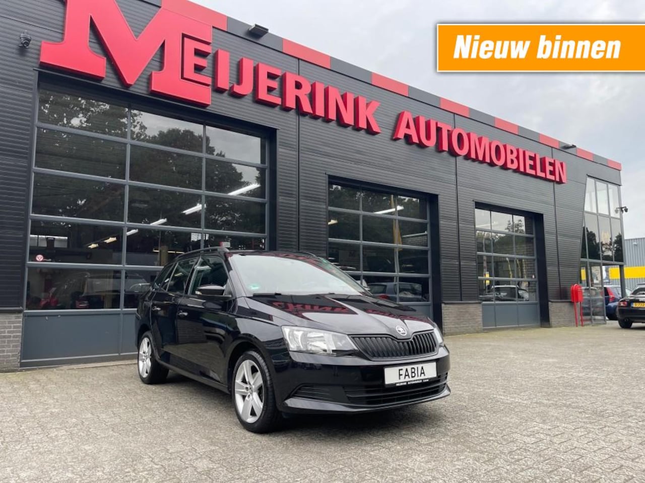 Skoda Fabia Combi - 1.0 AMBITION 75PK  BJ.2017  AIRCO ALU - AutoWereld.nl