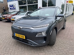 Hyundai Kona Electric - EV Premium 64KW automaat Schuifdak