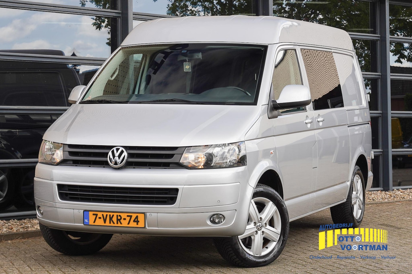 Volkswagen Transporter - 2.0 TDI Aut. L1H1 Rolstoelbus Rolstoel voorin naast bestuurder! - AutoWereld.nl