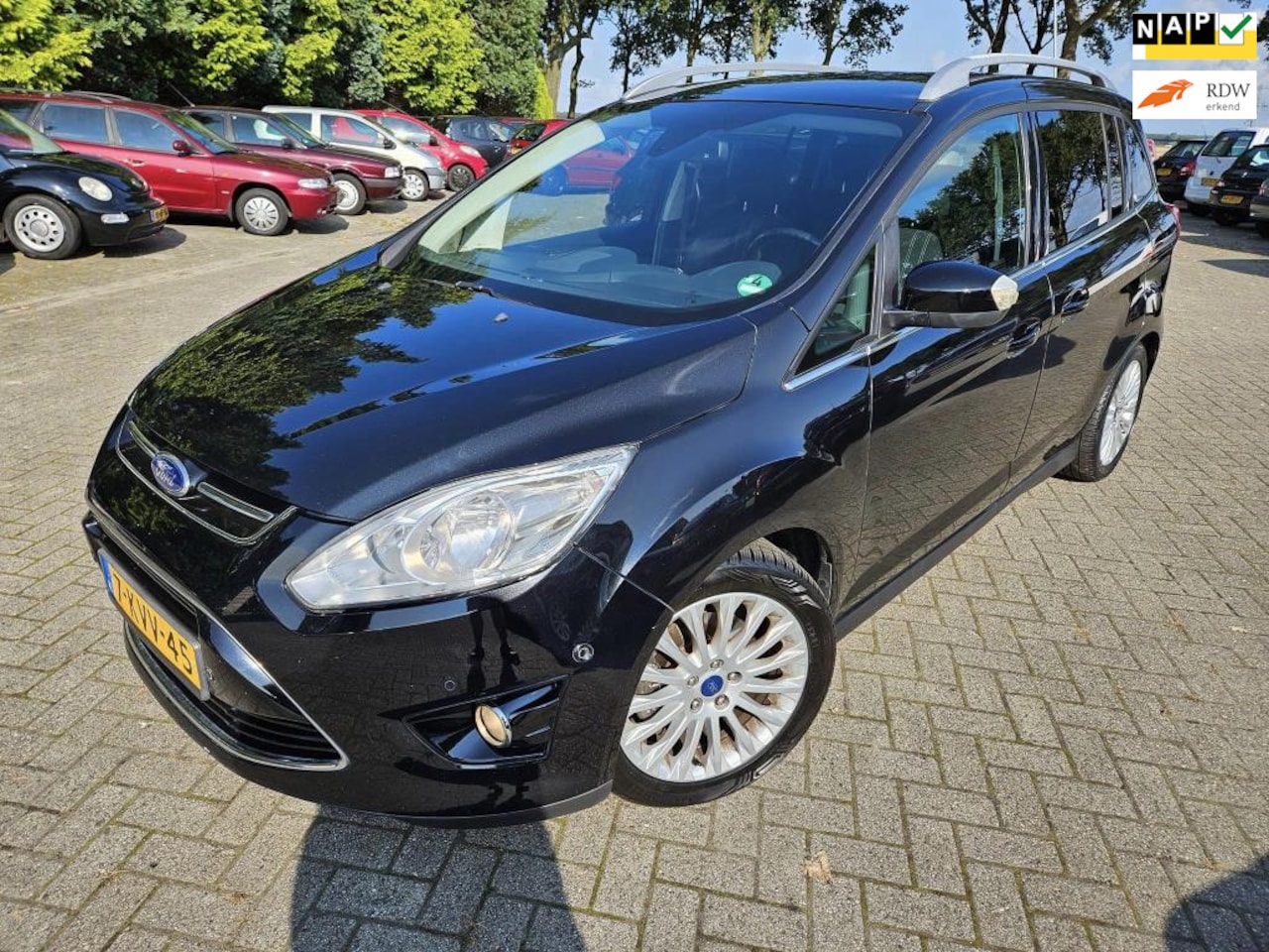 Ford Grand C-Max - 1.0 Titanium. 2013. Climate/Cruise/Trekhaak. Zeer goed onderhouden! - AutoWereld.nl