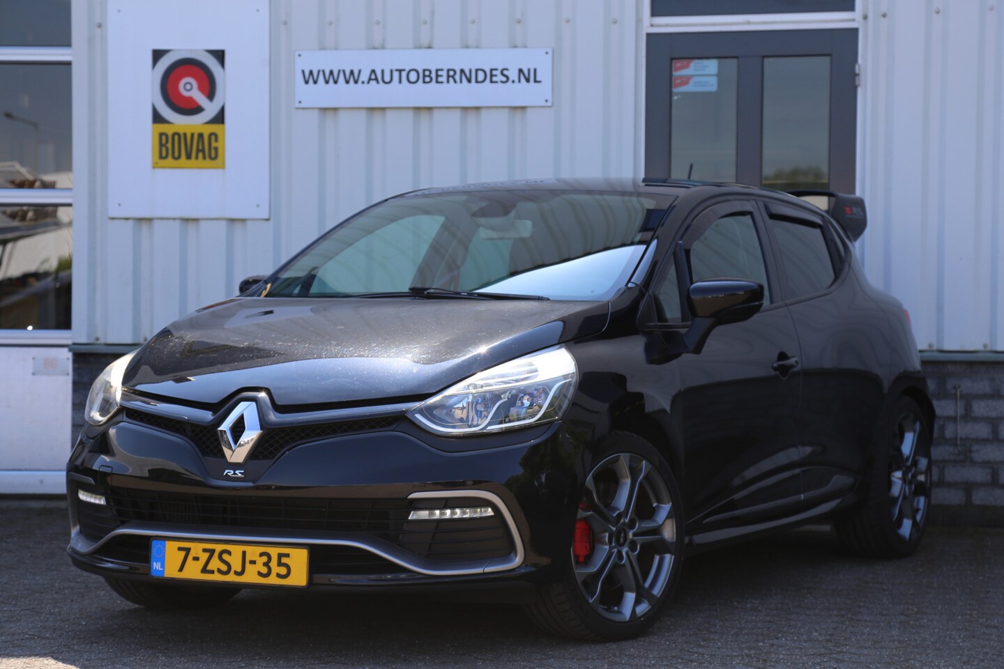 Renault Clio - 1.6 R.S. 200PK Aut.*Perfect Onderh.*Vol Leder/Stoelverw./Navi/Camera/Keyless Entry/LED/Par - AutoWereld.nl