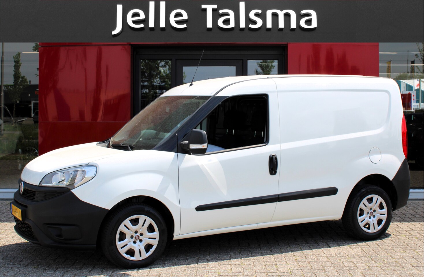 Fiat Doblò Cargo - 1.3 MJ L1H1 Actual 1.3 MJ L1H1 Actual - AutoWereld.nl