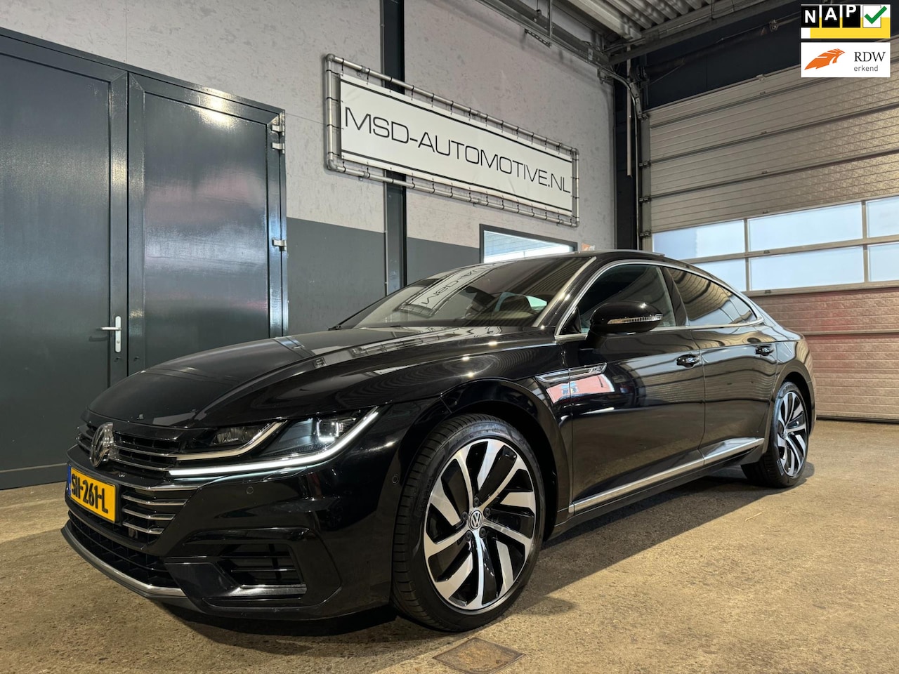 Volkswagen Arteon - 2.0 TSI Business R Panoramadak Leder Onderhouden NAP - AutoWereld.nl