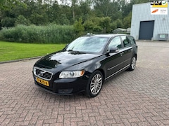 Volvo V50 - 2.4 D5 Momentum/APK TOT 10-05-2025