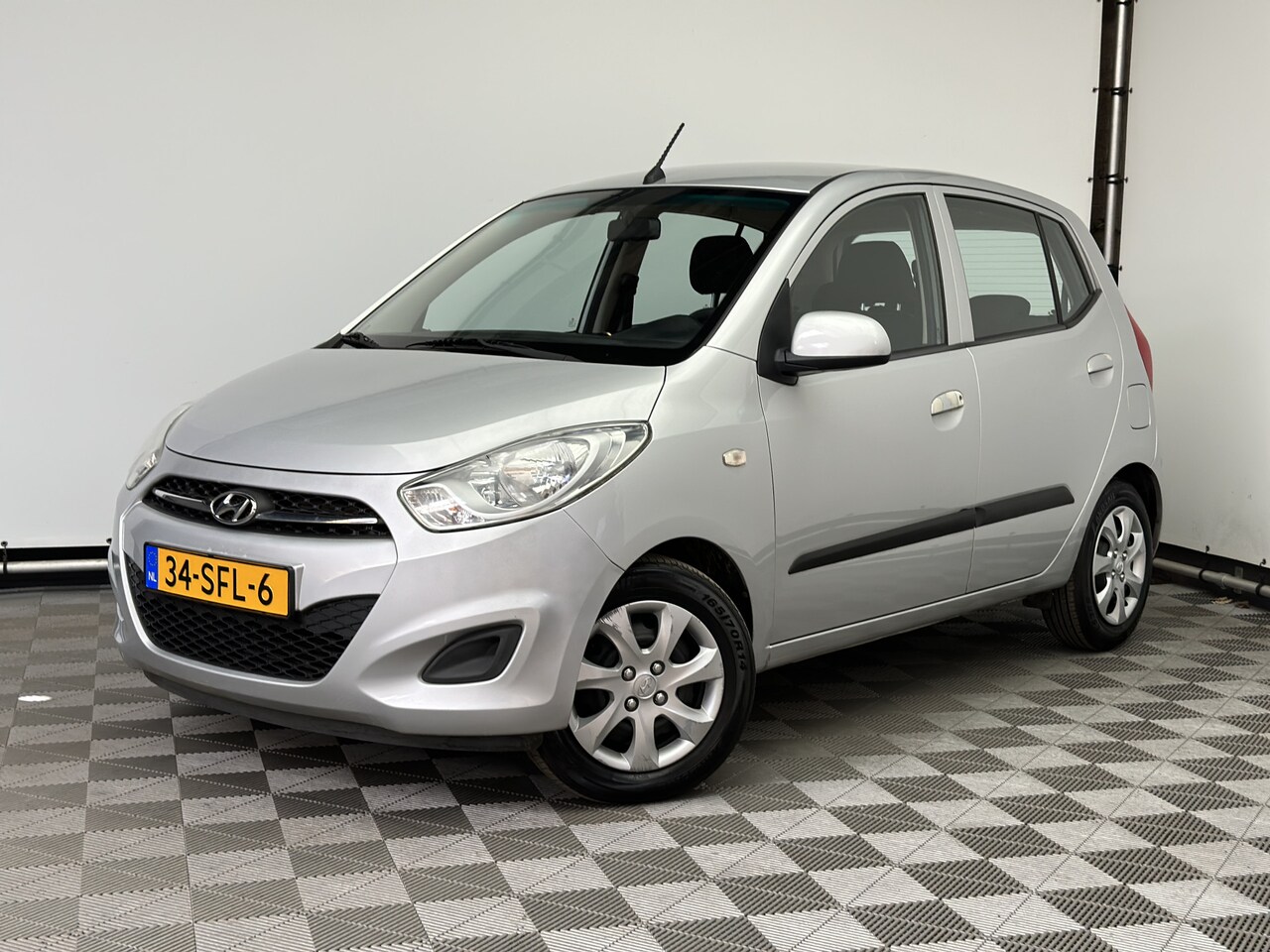 Hyundai i10 - 1.1 i-Drive Cool Airco 1e Eigenaar NL Auto - AutoWereld.nl