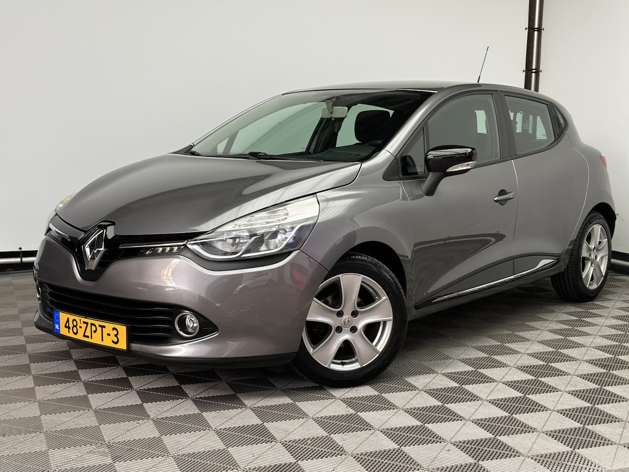 Renault Clio - 0.9 TCe Expression 5-drs Navi Airco NL Auto - AutoWereld.nl