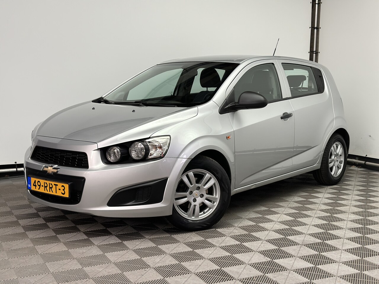 Chevrolet Aveo - 1.2 LS 5-drs Airco LM15" NL Auto - AutoWereld.nl