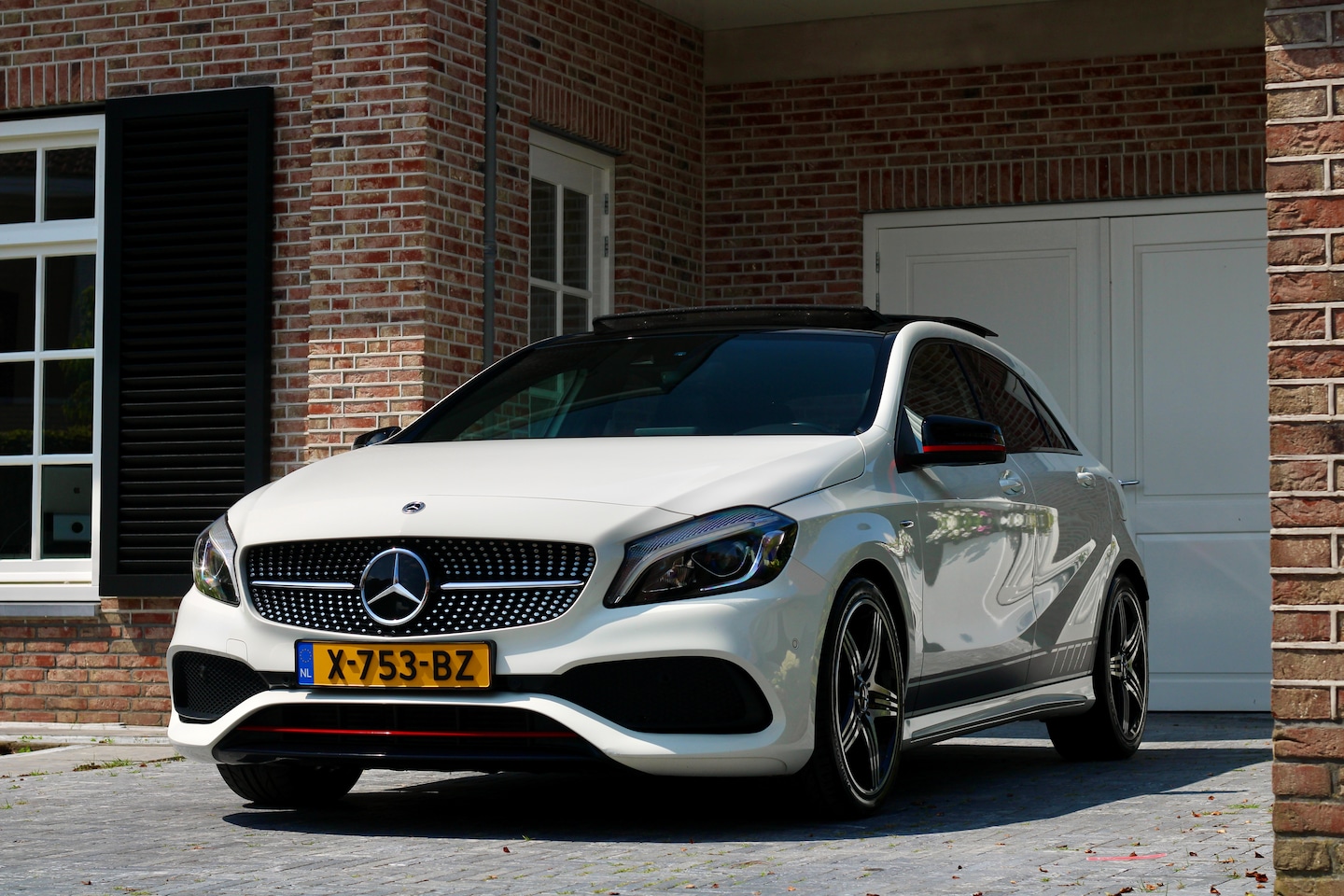 Mercedes-Benz A-klasse - 250 Sport Prestige 250 SPORT AMG 218PK PANO H&K CARPLAY - AutoWereld.nl