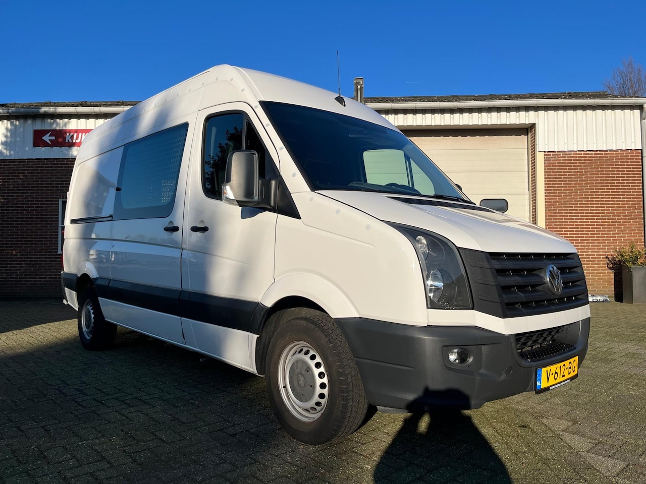 Volkswagen Crafter - 35 2.0 TDI L2H2 euro6 3,5 ton optioneel met sortimo inrichting, omvormer en standkachel - AutoWereld.nl