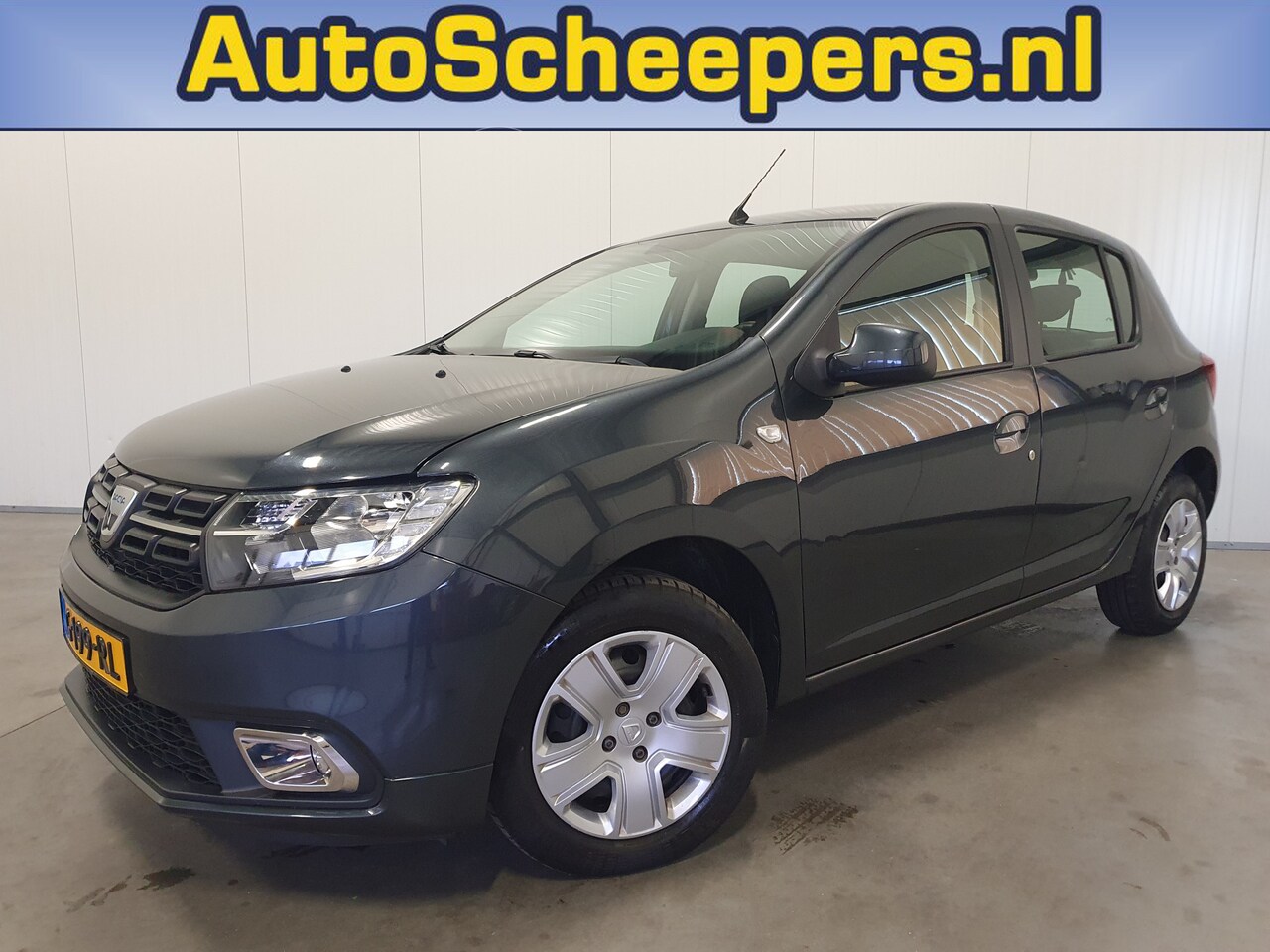 Dacia Sandero - 0.9 TCe Laureate NAVI/CRUISE/PDC/AIRCO - AutoWereld.nl