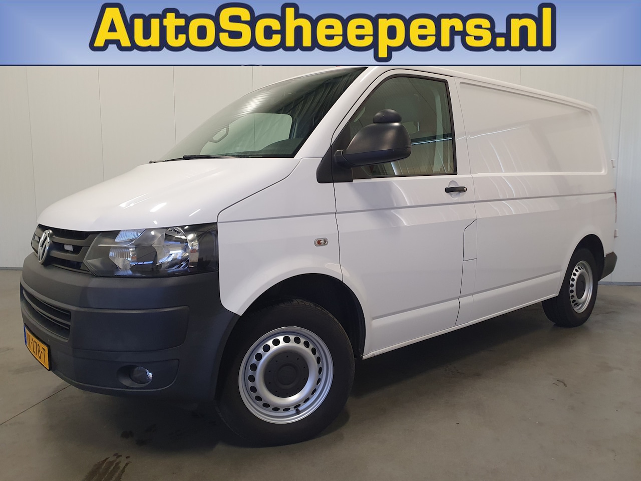 Volkswagen Transporter - 2.0 TDI L1H1 Trendline AIRCO/PDC/CRUISE/TRHAAK - AutoWereld.nl