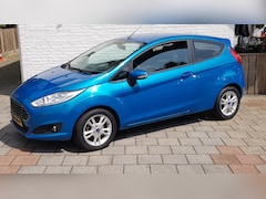 Ford Fiesta - 1.0 80PK 3drs Style navigatie pdc airco 70000 km