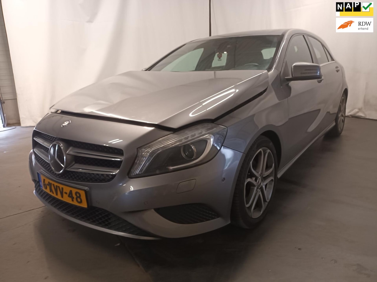 Mercedes-Benz A-klasse - 180 Edition Navigatie 4U3 - Airco - Navi - Export - Schade - AutoWereld.nl