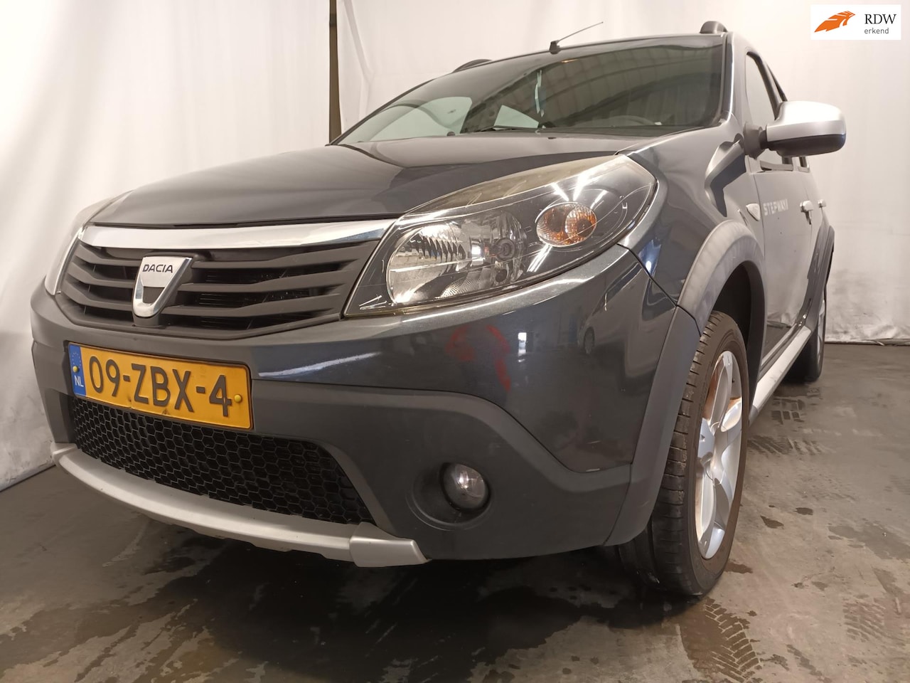 Dacia Sandero Stepway - 1.6 Airco - Trekhaak - AutoWereld.nl