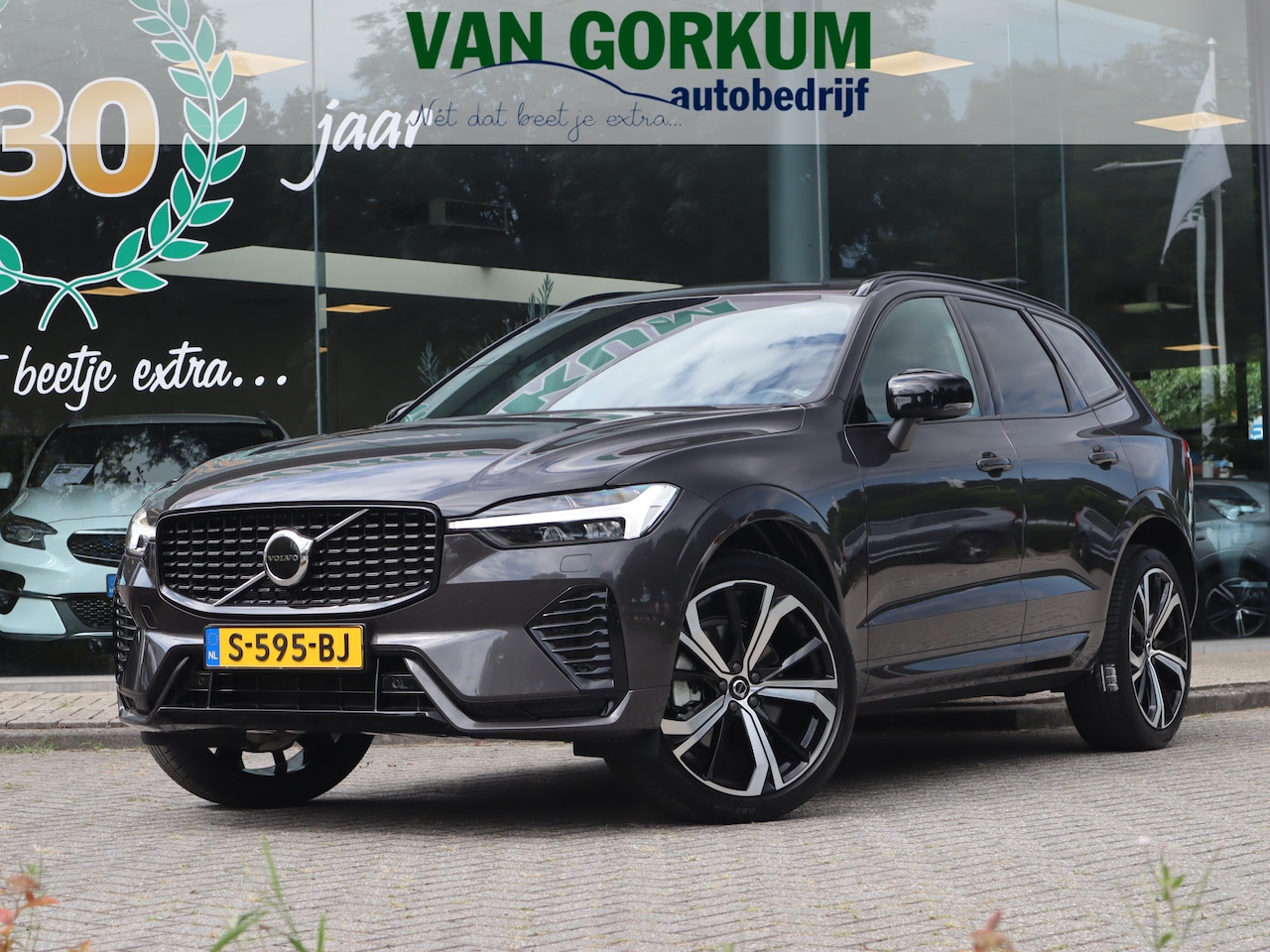 Volvo XC60 - 2.0 B4 R-Design / Mild Hybride - AutoWereld.nl