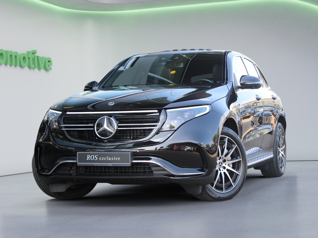 Mercedes-Benz EQC - 400 4MATIC AMG Line 80 kWh | VOL! | PANO | 360 | HUD | TREKHAAK | BURMESTER | TREEPLANKEN - AutoWereld.nl