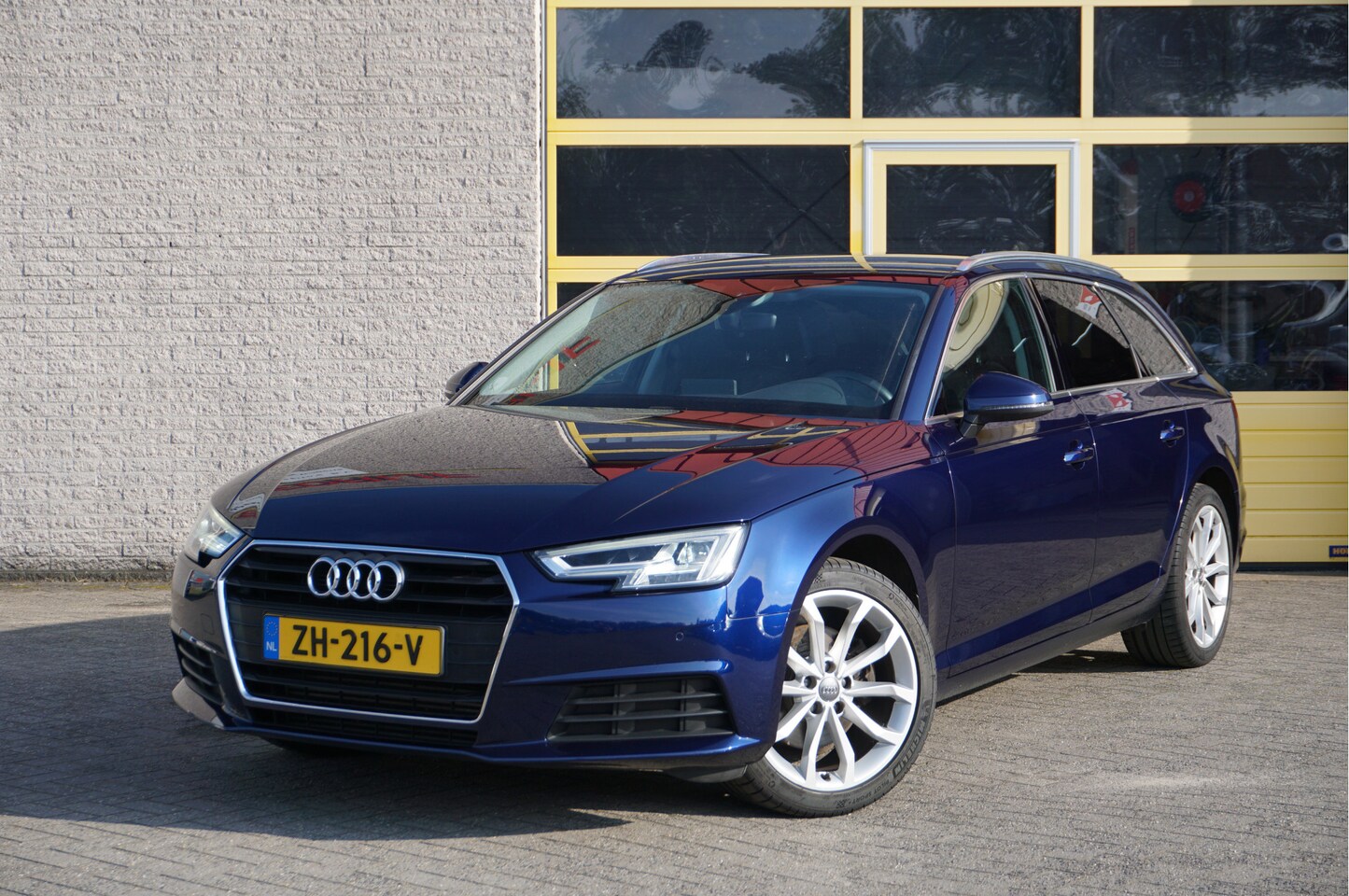 Audi A4 Avant - 35 TFSI 150PK! Automaat Design Pro Line Plus BJ2019 Lmv 18" | Led | Pdc | Navi | Keyless e - AutoWereld.nl