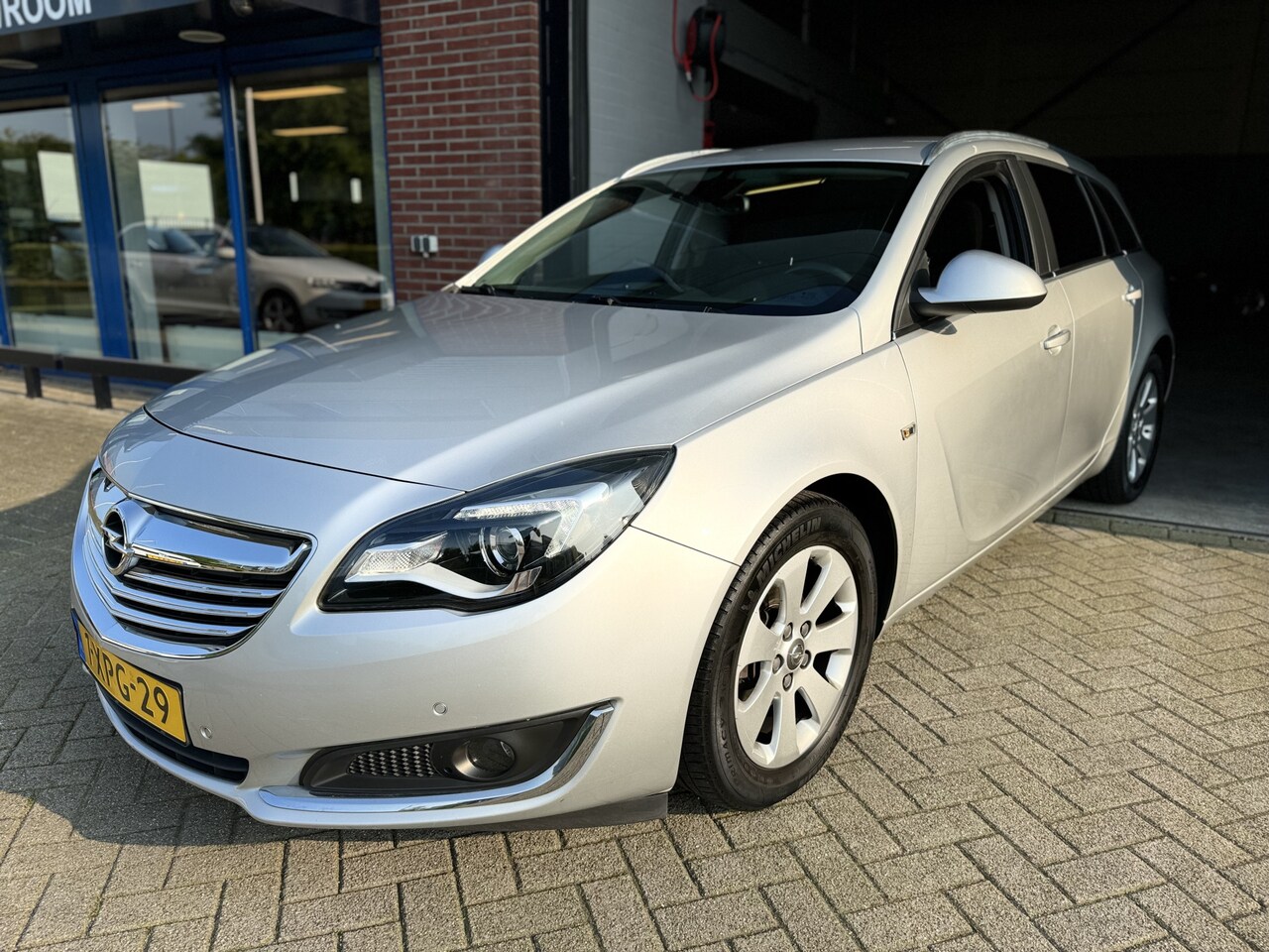 Opel Insignia Sports Tourer - 1.4 T EcoFLEX Business+ - AutoWereld.nl