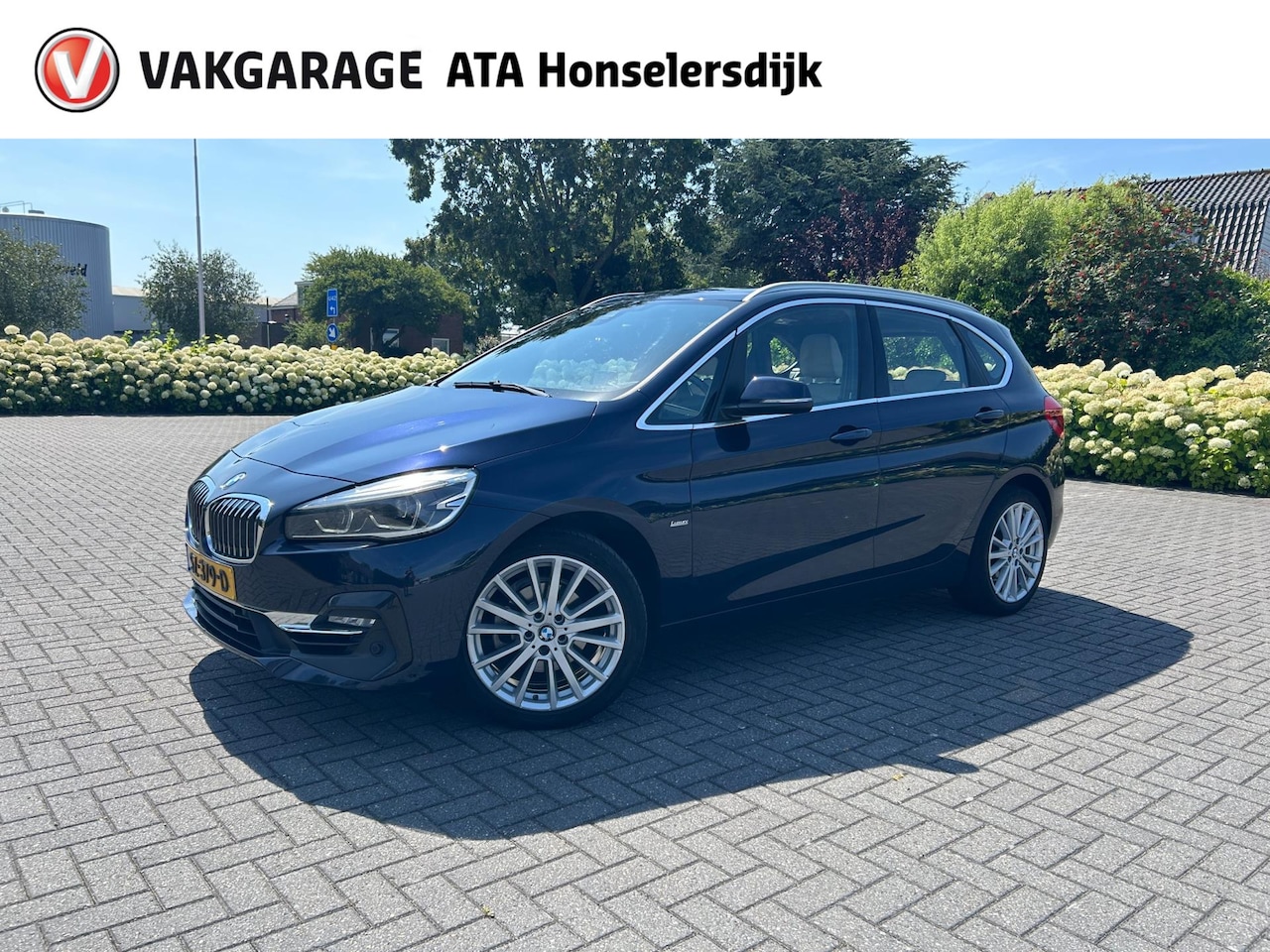 BMW 2-serie Active Tourer - 218i High Executive Launch Edition| automaat | pano-dak | climate | cruise | camera | - AutoWereld.nl