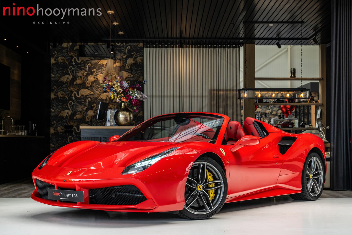 Ferrari 488 - 3.9 Spider HELE | Lifting | Passanger Display | Sportuitlaat | Elektrische stoelen | Deale - AutoWereld.nl