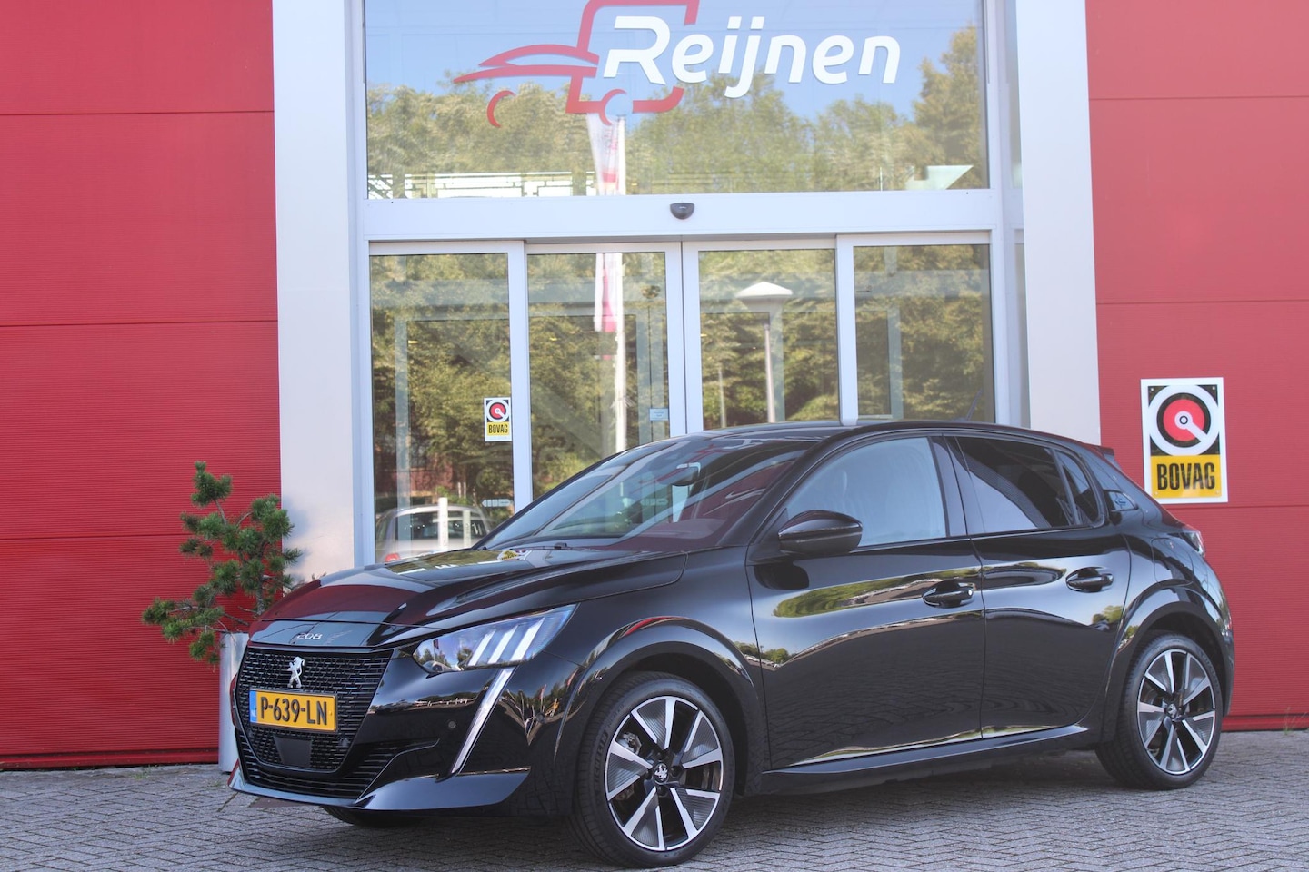 Peugeot e-208 - EV GT PACK 50 kWh 136PK AUTOMAAT | 3 FASE | NAVIGATIE | ACHTERUITRIJ CAMERA | APPLE CARPLA - AutoWereld.nl