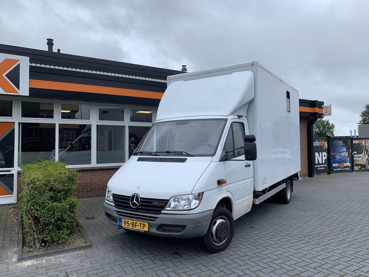 Mercedes-Benz Sprinter - 411 CDI 2.2 402 |Dubbellucht!|Paardentransport!|ncl BTW!| Nieuwe APK. - AutoWereld.nl