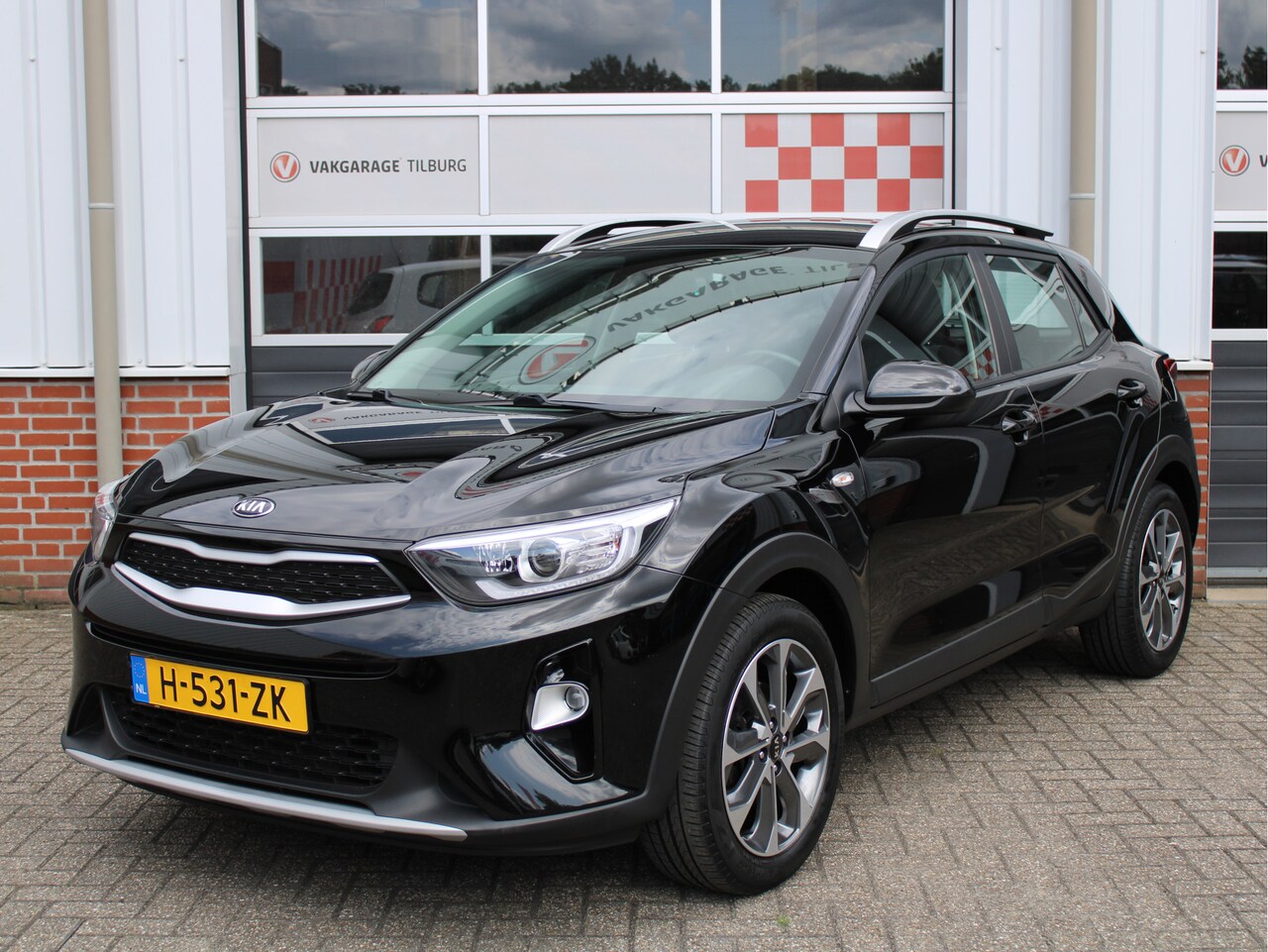 Kia Stonic - 1.0 T-GDi DynamicLine Navi/Airco/Camera/PDC/Cruise/AppleCarplay/AndroidAuto/17inch - AutoWereld.nl