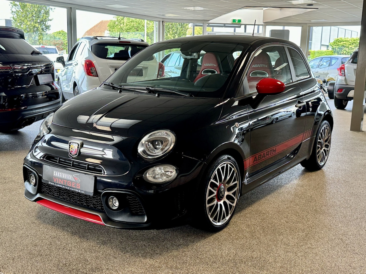 Fiat 500 Abarth - 1.4 T-Jet 595 Automaat, Leder, Facelift, L/m velgen, PDC! - AutoWereld.nl