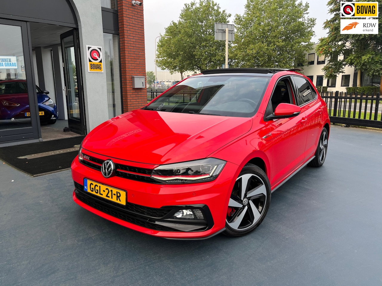 Volkswagen Polo - 2.0 TSI GTI PANORAMADAK DIGITAAL DASH - AutoWereld.nl