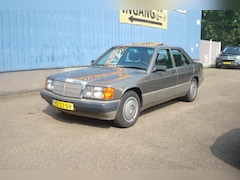 Mercedes-Benz 190-serie - 1.8 E Basic