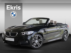 BMW 2-serie Cabrio - 220i High Executive | M-Sportpakket | 18'' LMV | Afneembare Trekhaak