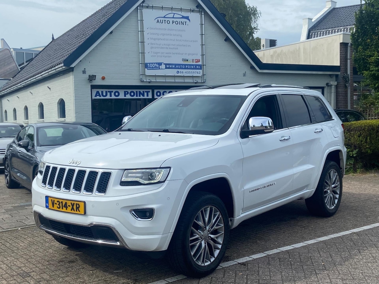 Jeep Grand Cherokee - 3.0CRD OVERLAND/FULLY LOADED/PANORAMA/GRIJS KENTEKEN - AutoWereld.nl