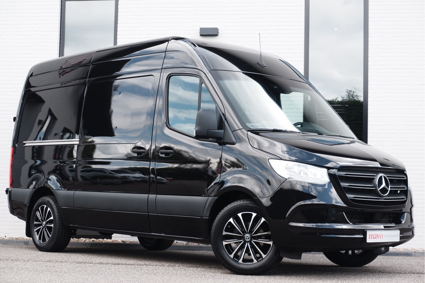 Mercedes-Benz Sprinter - 317 CDI Aut / L2H2 / Apple carplay / 360 Camera / Vol Opties / NIEUWSTAAT - AutoWereld.nl