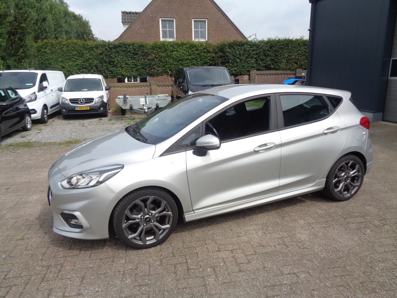 Ford Fiesta - 1.0 EcoBoost ST-Line Ecc, 17 inch LMV, Carplay, android auto, Navigatie - AutoWereld.nl