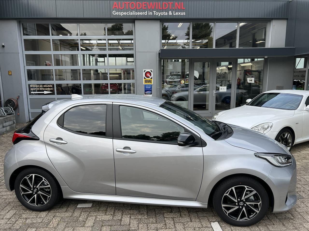 Toyota Yaris - 1.5 Hybrid Style 5-drs A/T - NIEUWE AUTO - AutoWereld.nl