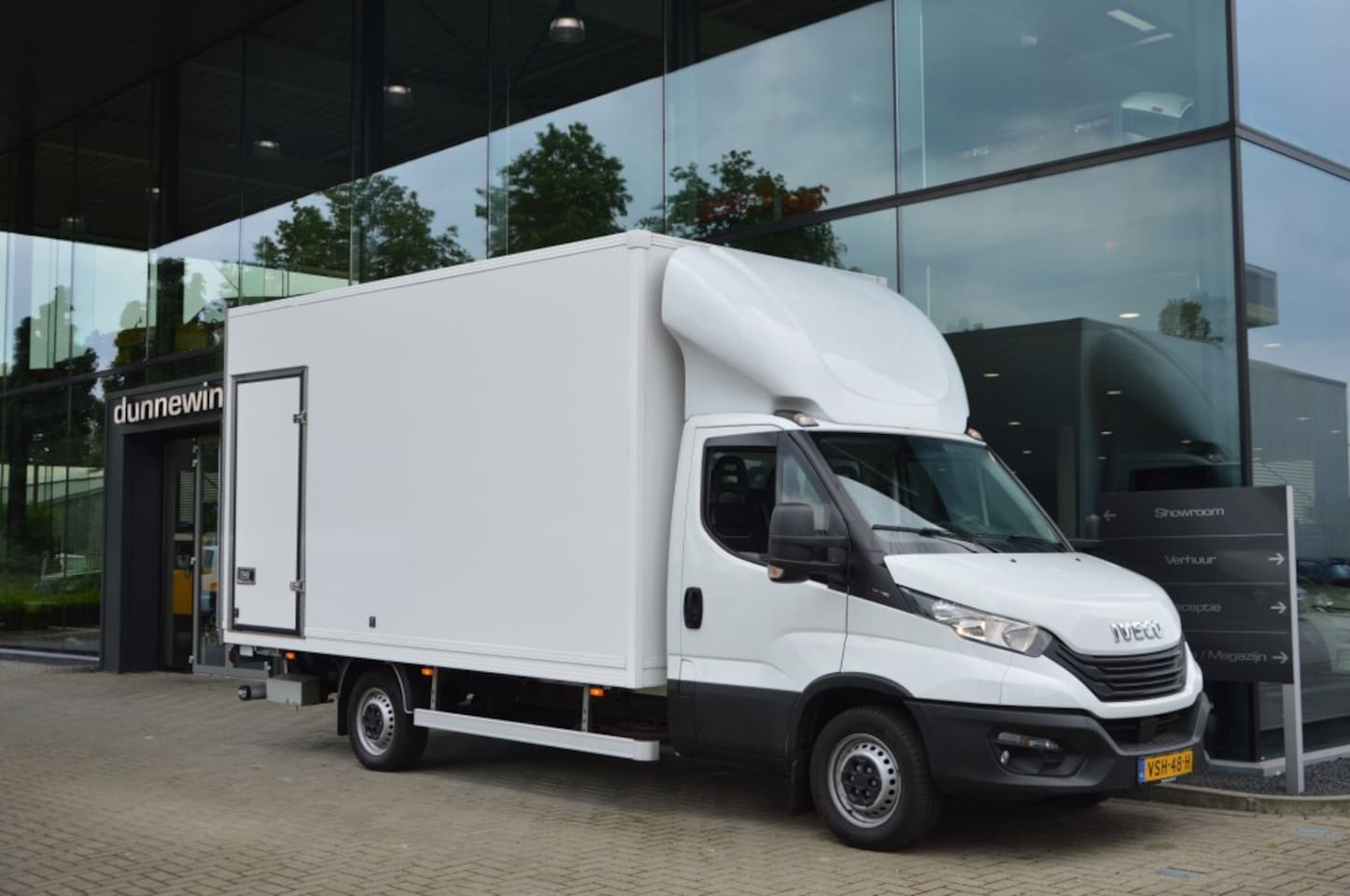 Iveco Daily - 35C18H 3.0 410 Meubelbak Laadklep - AutoWereld.nl