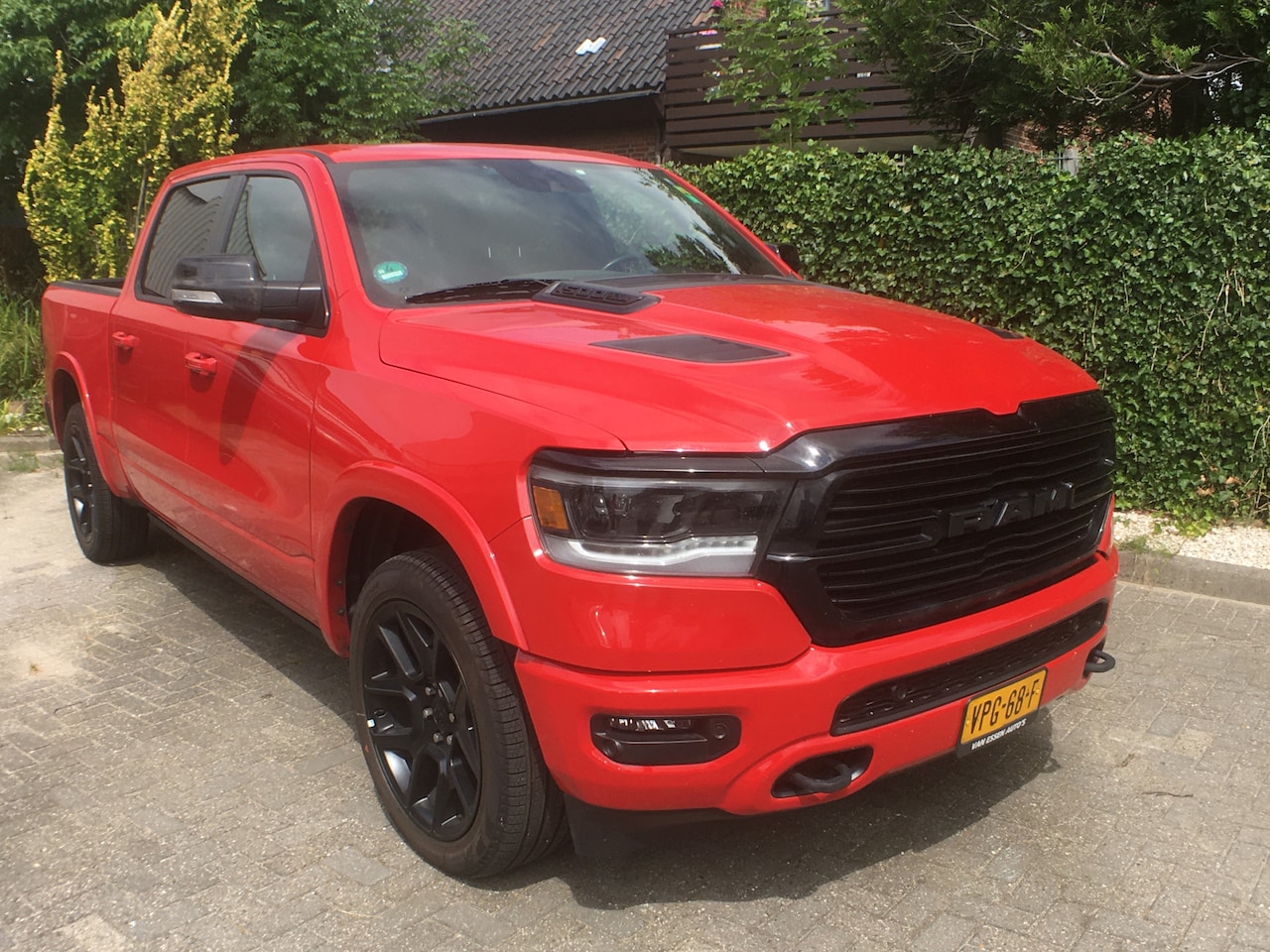 Dodge Ram 1500 - 5.7 V8 4x4 Crew Cab Laramie sport Luchtvering, Panoramadak. Tachograaf, Trekhaak, Navi, ha - AutoWereld.nl