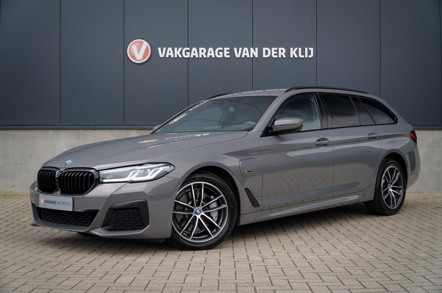 BMW 5-serie Touring - 530e xDrive M-Sport | Comfort Zetels | Nappa Leder | H/K | Laser | 360 Camera | Head-Up | - AutoWereld.nl