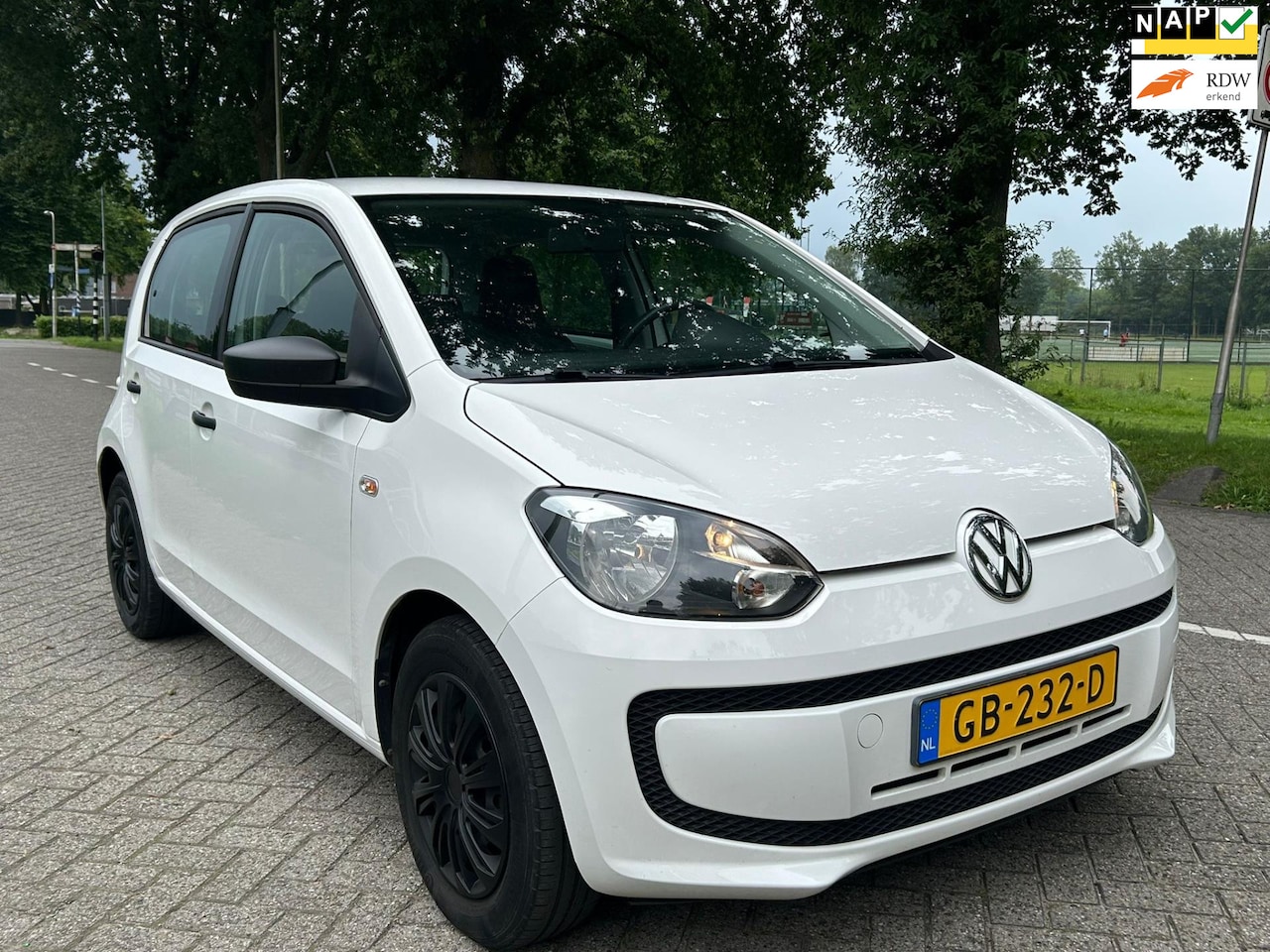 Volkswagen Up! - 1.0 take up! BlueMotion 2e eigenaar airco elektrische ramen cv op afs - AutoWereld.nl