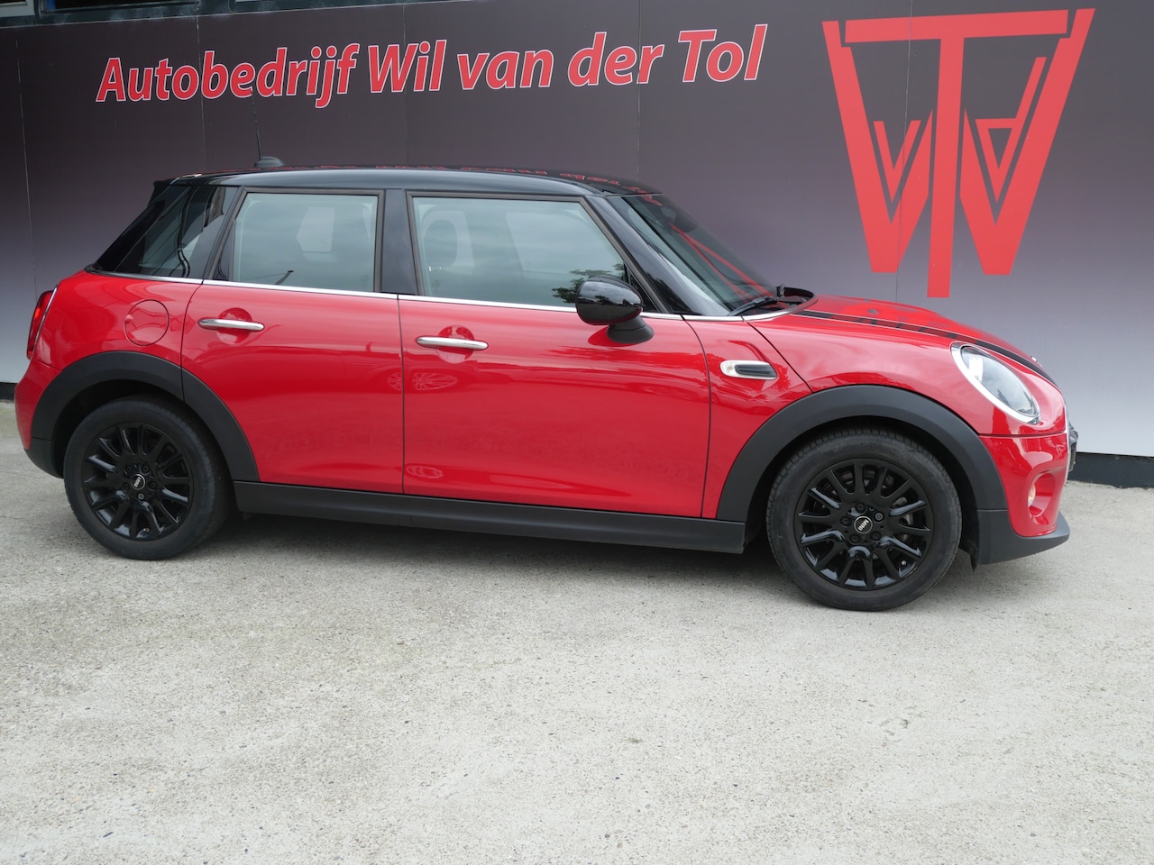 MINI Cooper - 1.5 CHILI | NAVIGATIE | CRUISE | CLIMA | 5-DRS | ALL-IN!! - AutoWereld.nl