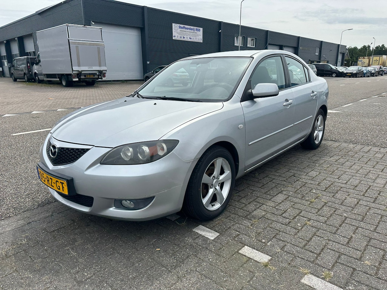 Mazda 3 - 1.6 Executive AIRCO ! - AutoWereld.nl