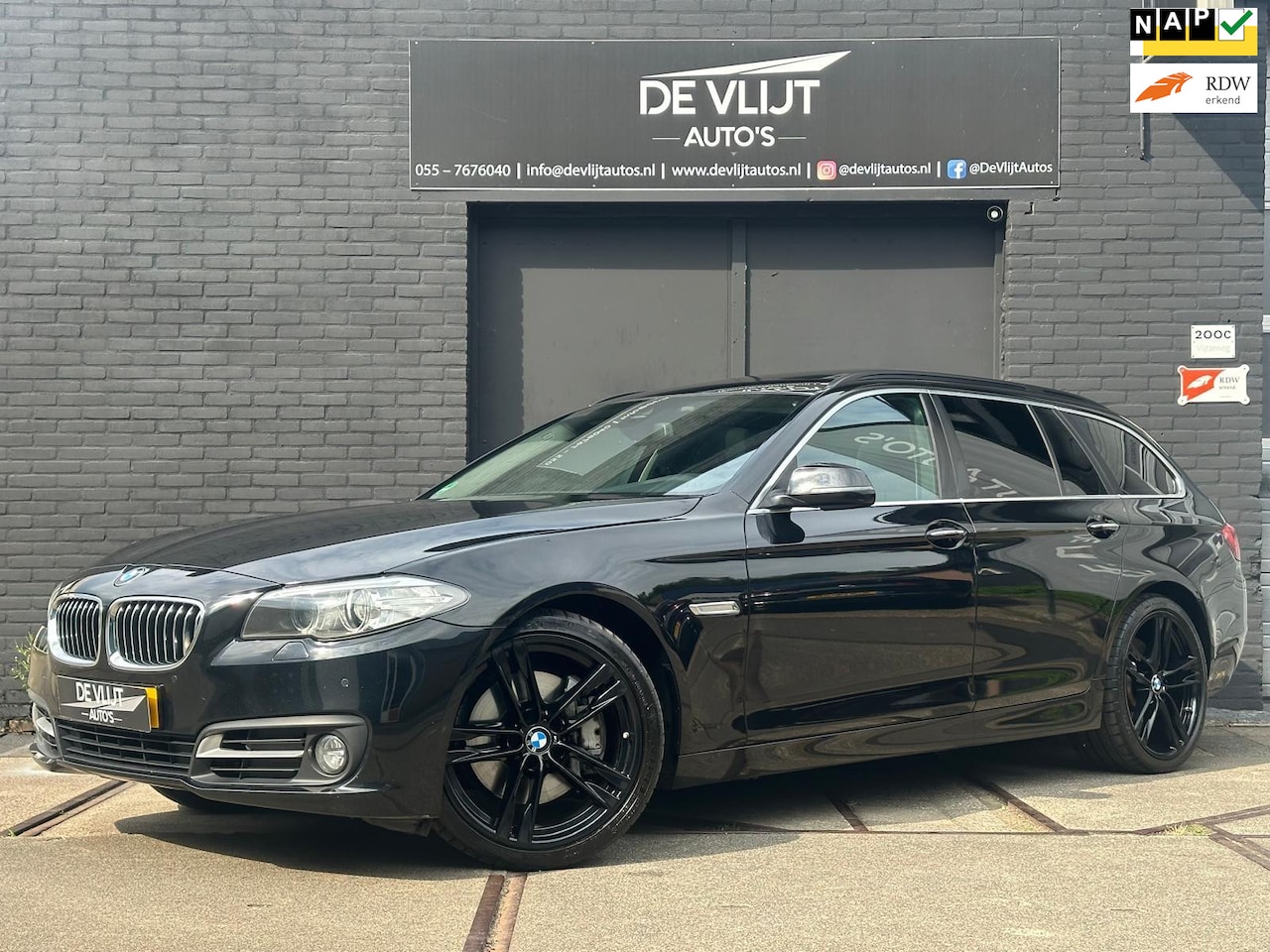 BMW 5-serie Touring - 530d High Ex | Pano | Navi | Xenon | 20” INCH| Standkachel | Climate Control | Cruise Cont - AutoWereld.nl