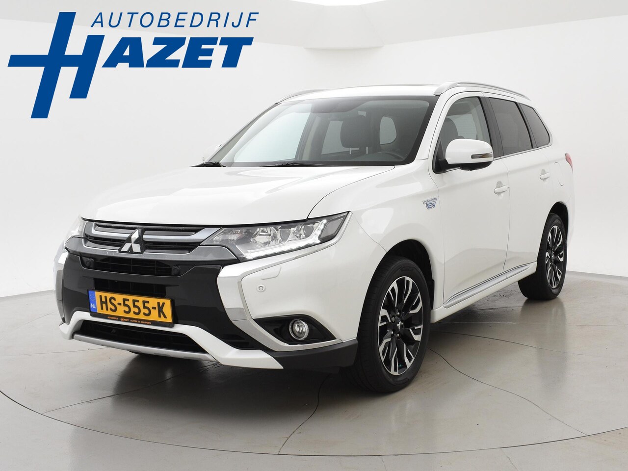 Mitsubishi Outlander - 2.0 PHEV INSTYLE+ 4WD + CAMERA / LEDER / STOEL/STUURWIELVERW. / DAB - AutoWereld.nl