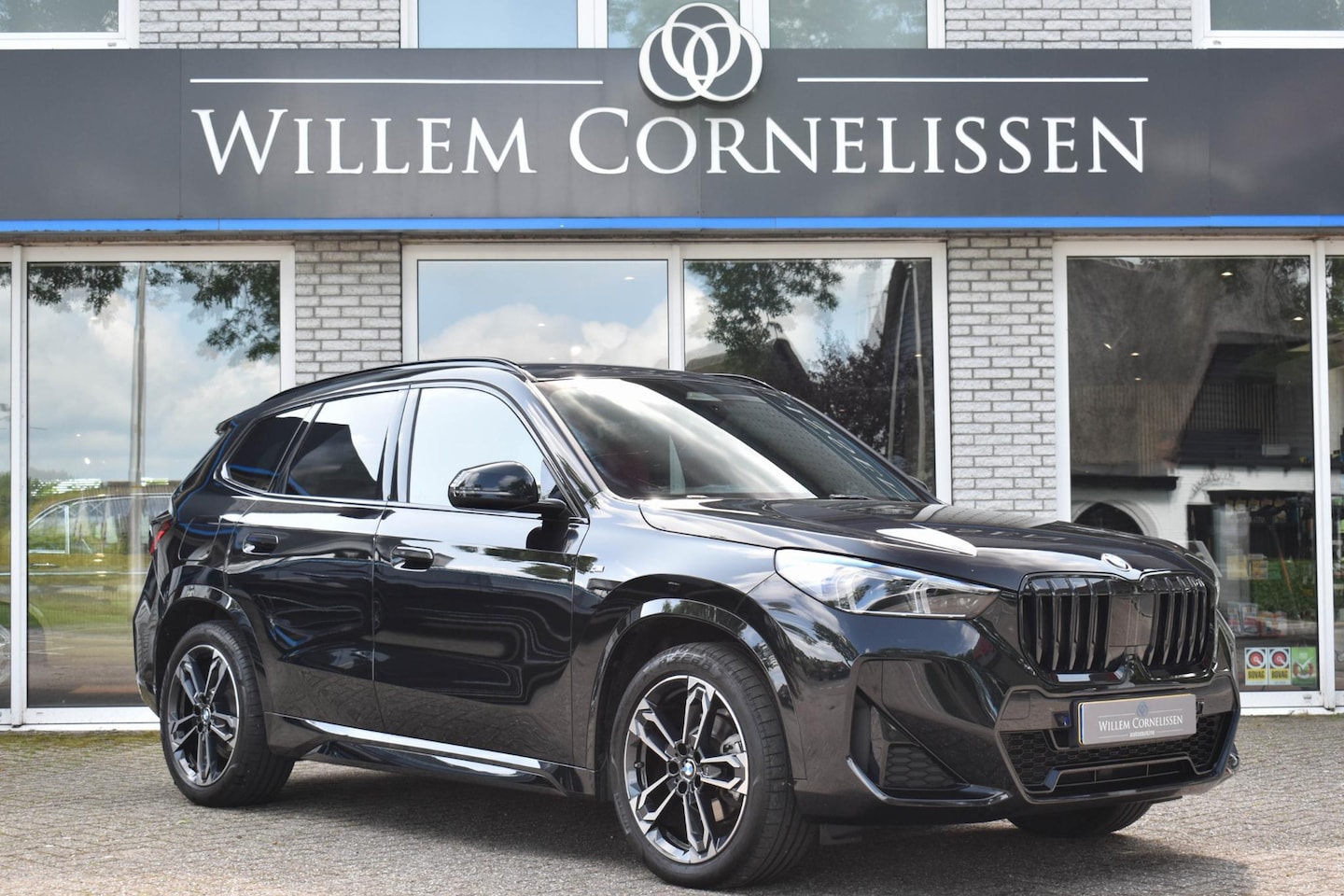 BMW X1 - sDrive18i Aut M-Sport NL auto Camera Leder Trekhaa - AutoWereld.nl