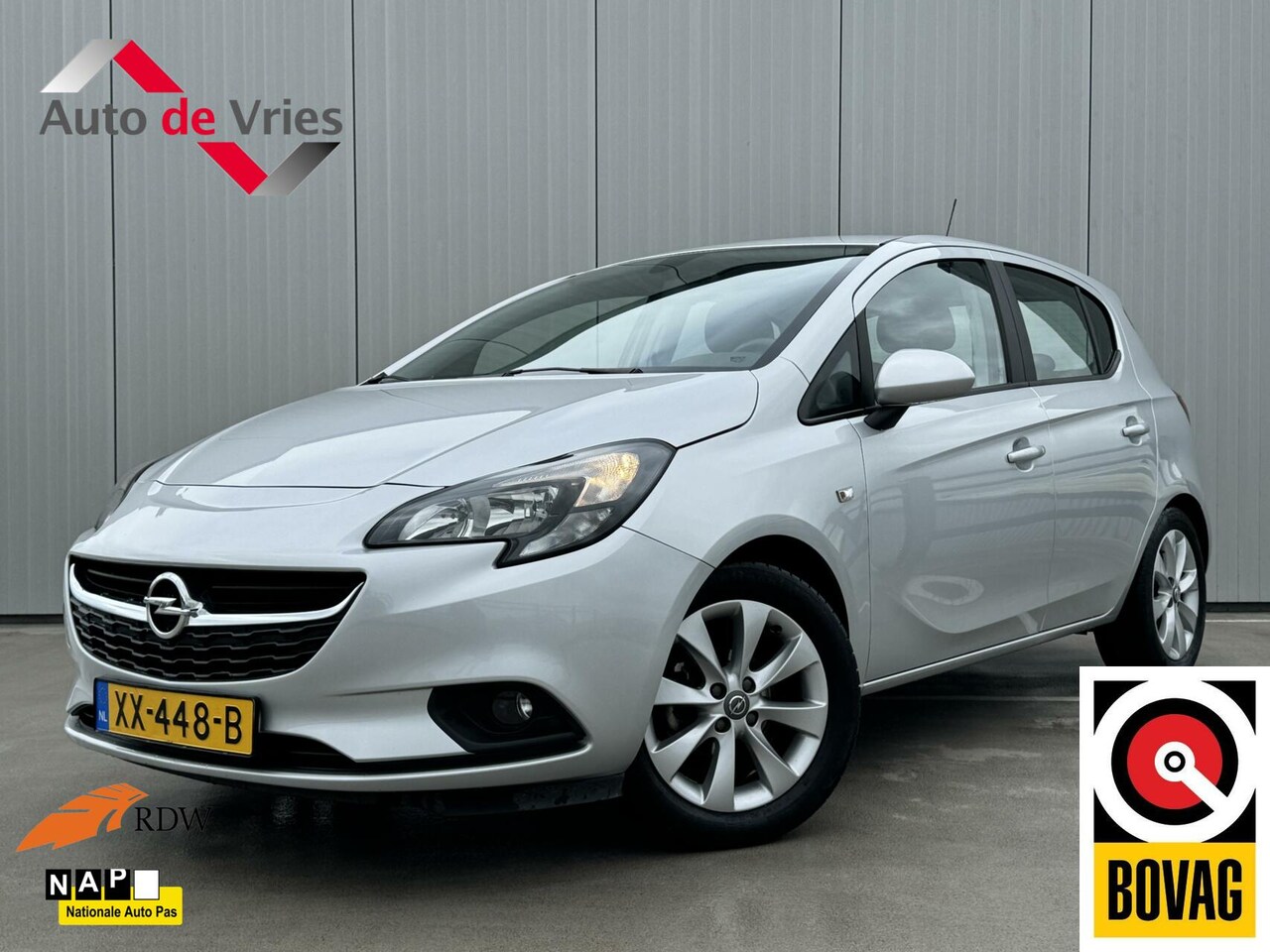 Opel Corsa - 1.4 Favourite|Navi|DAB|NAP|Trekhaak|Apple CarPlay - AutoWereld.nl