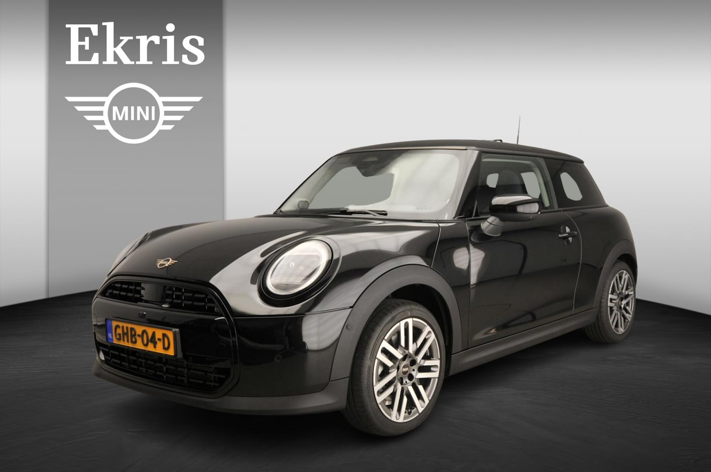 MINI Cooper - Mini 1.5 C Classic | Harman/Kardon | Navigatie AR | Panoramadak | Alu velgen 17" | Stoel + - AutoWereld.nl