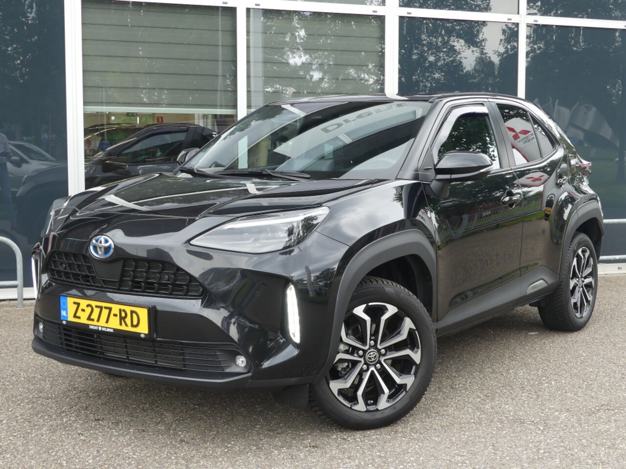 Toyota Yaris Cross - 1.5 Hybrid Dynamic | Navi | Sensoren v/a | Stoelverwarming | And - AutoWereld.nl