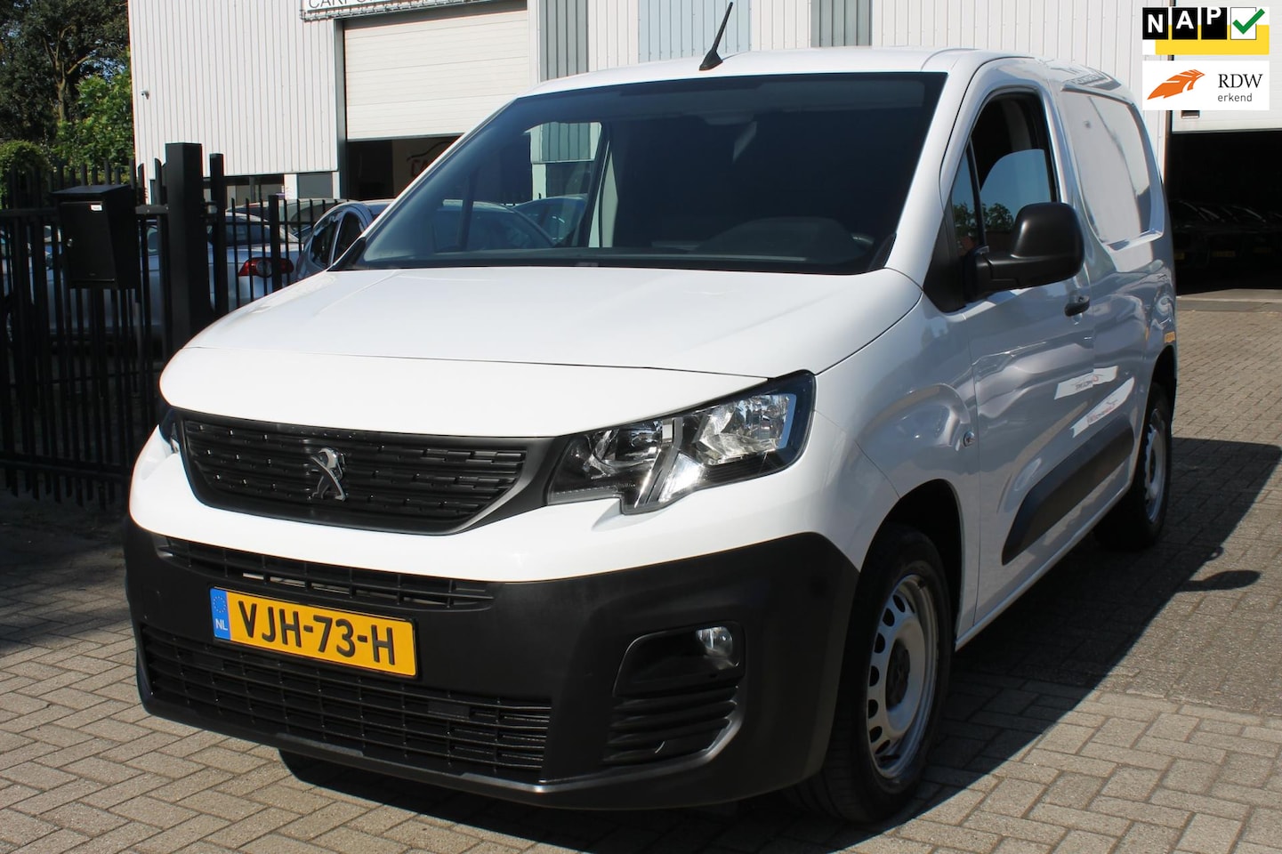 Peugeot Partner - 1.5 BlueHDI Premium 1.5 BlueHDI Premium - AutoWereld.nl